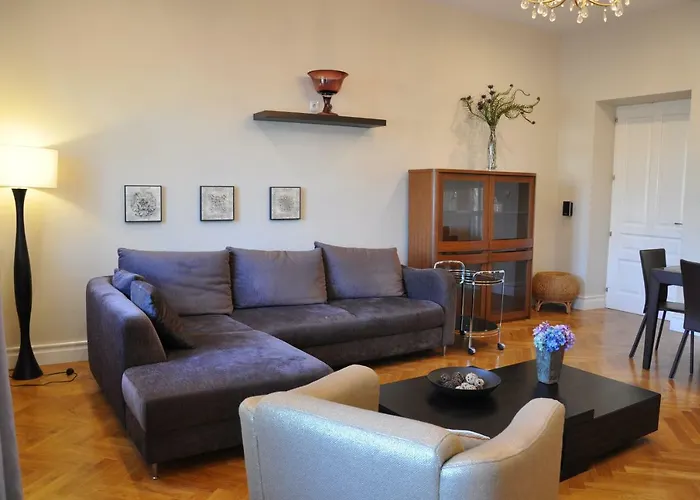 Superior One-Bedroom Apartment