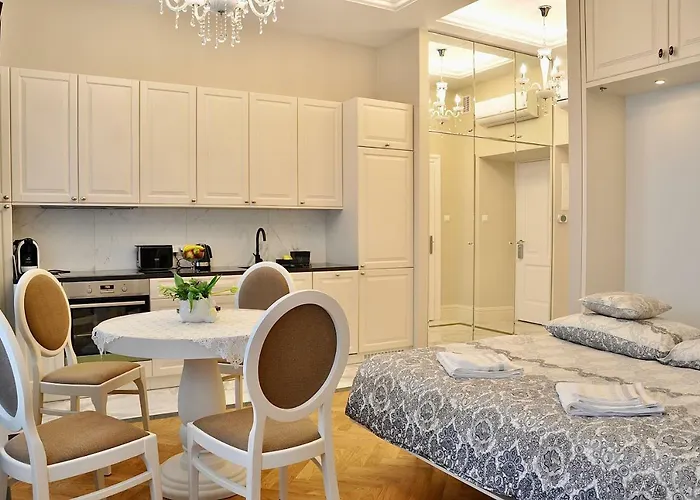 Deluxe Studio Apartment